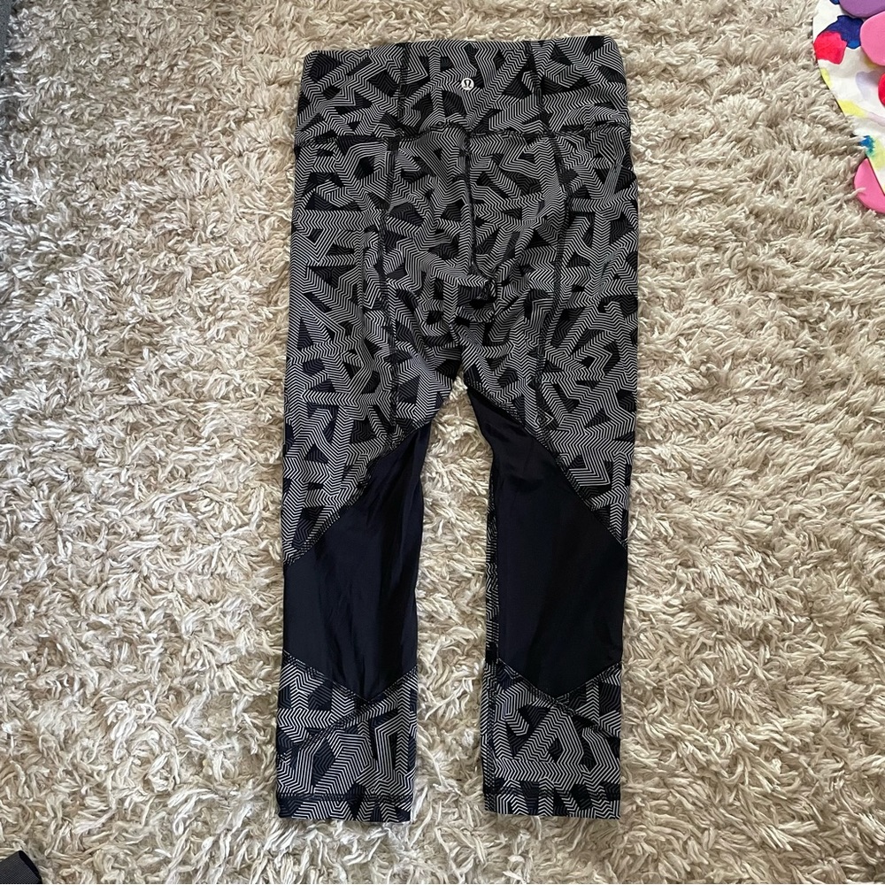 Lululemon - cropped leggings size 6  black